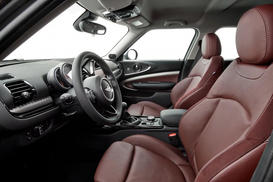  Mini Cooper D Clubman 2015 года  (фото 10 из 13)
